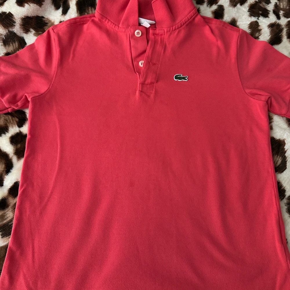 Boys size 10 but it fits a child who is size 7-8.
